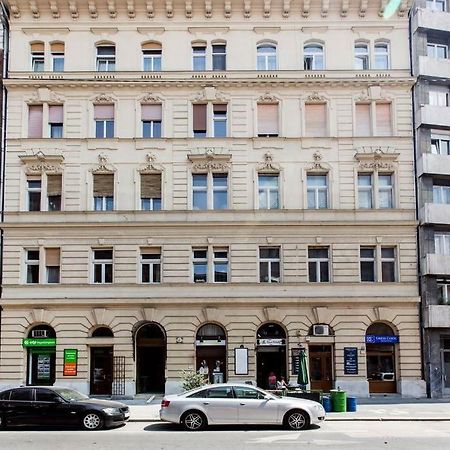 Main Street Apartment Budapest Luaran gambar